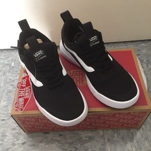 Vans ultrarange rapidwield sneakers NEW WITH TAGS